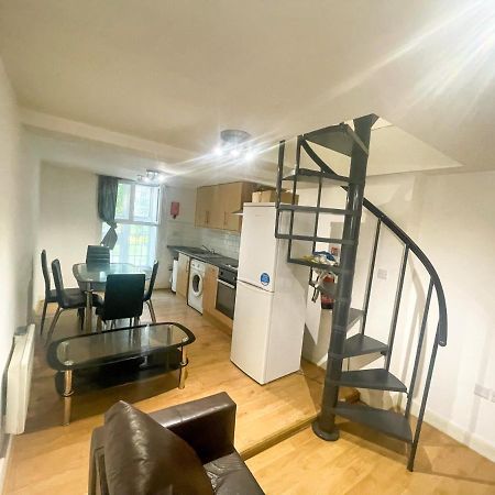 96 Uxbridge Road Apartments Londra Esterno foto
